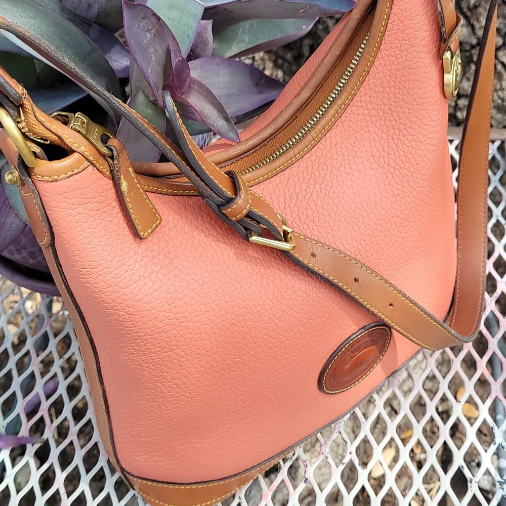 Vintage Dooney & Bourke AWL Sweet Peachy Hobo - Picture 16 of 16